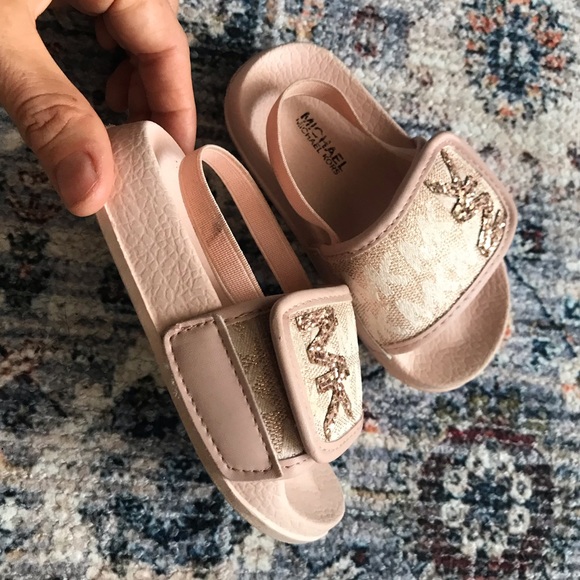 Michael Kors baby girl Velcro sandals - Picture 7 of 8